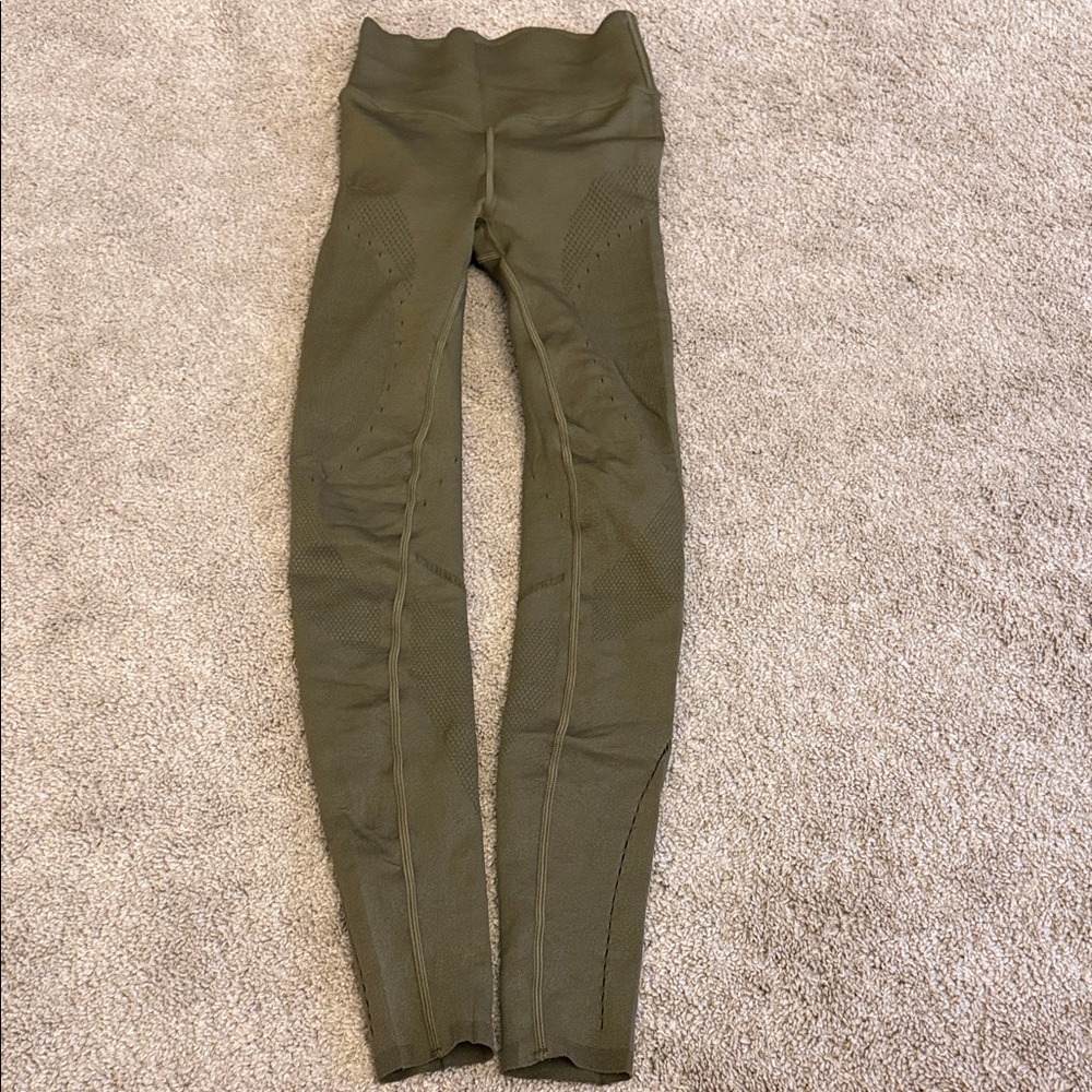 Khloe fabletics Olive Green leggings
